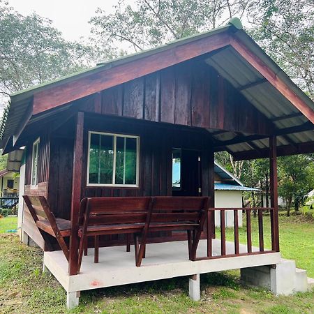 Rasta House,,Koh Phayam Hotel Exterior photo