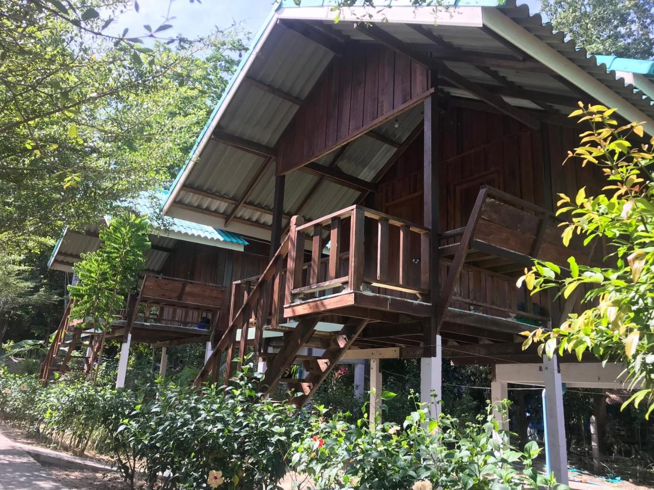 Rasta House,,Koh Phayam Hotel Exterior photo